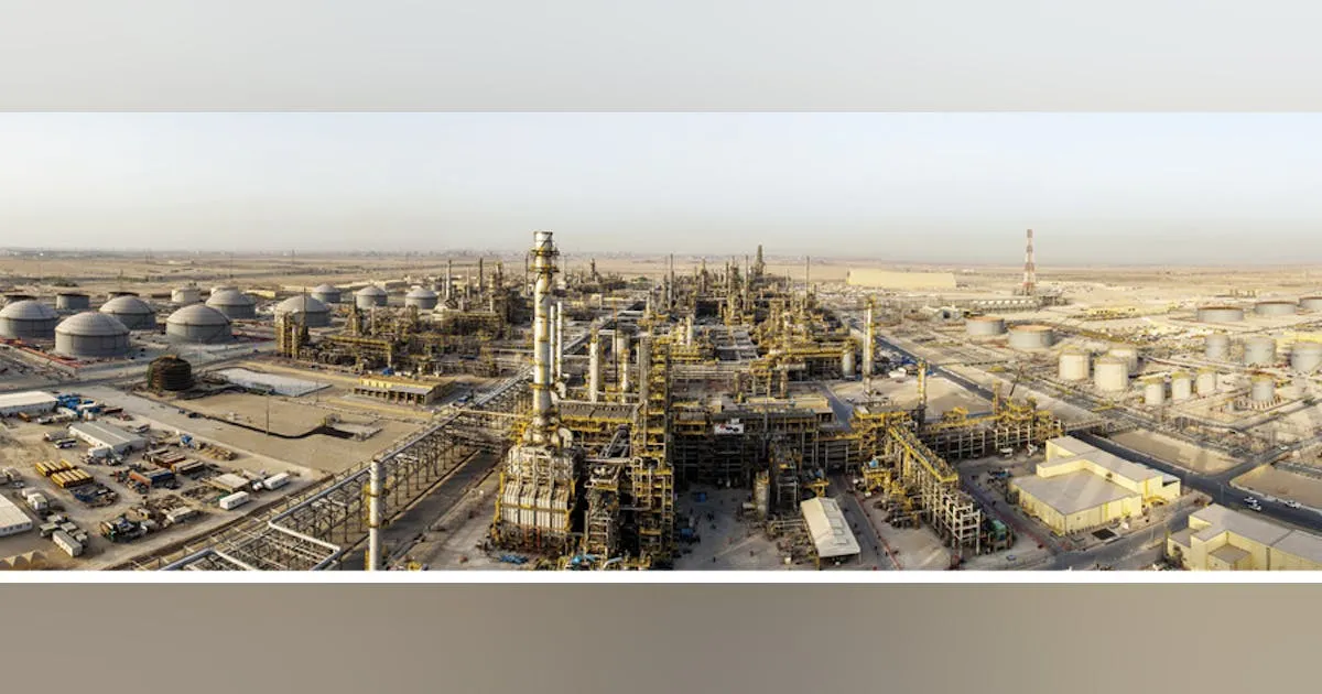 Petrochemical construction project in Jubail requiring crane hire — MYCRANE