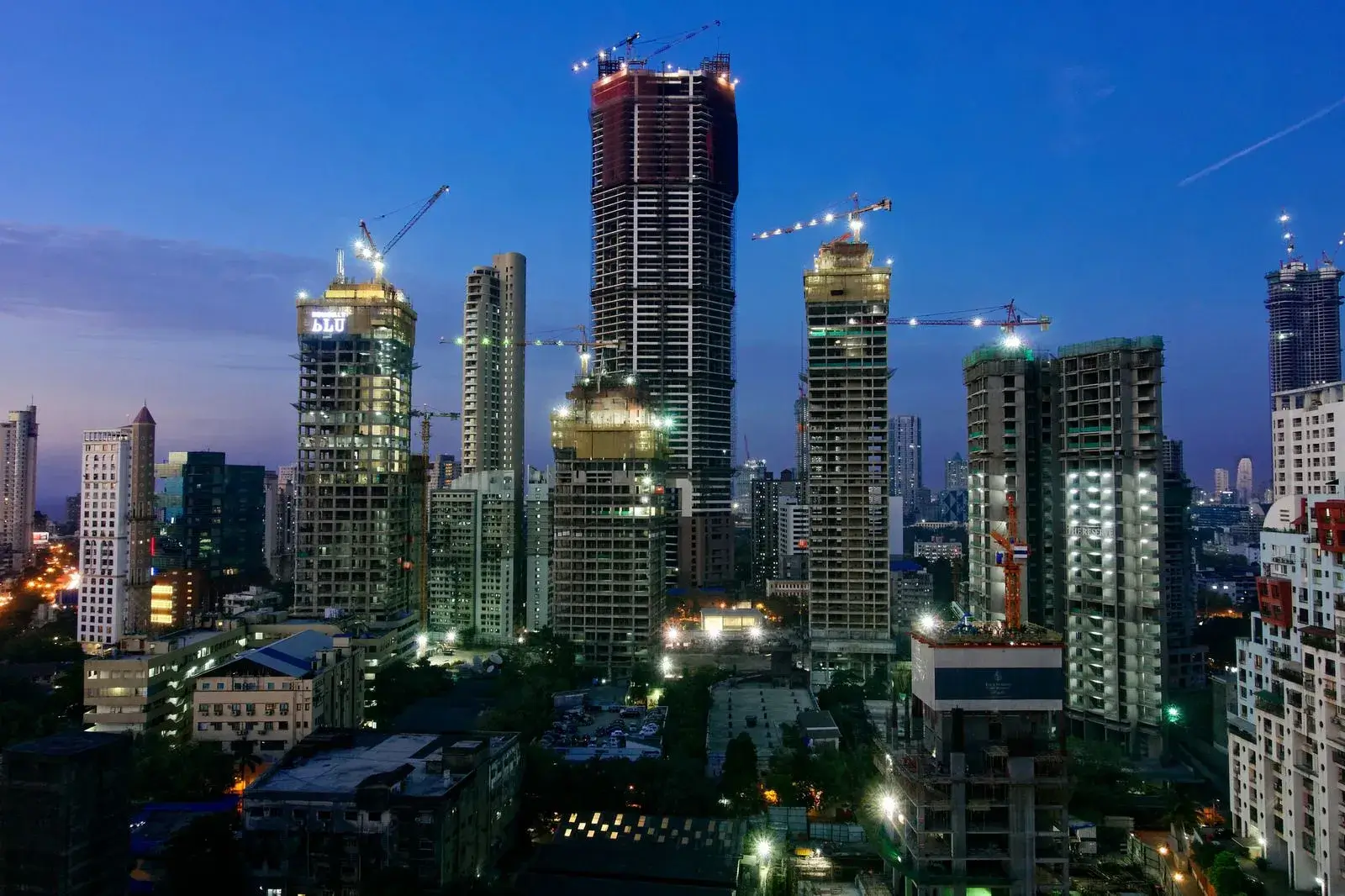 Construction project in Mumbai requiring crane hire — MYCRANE