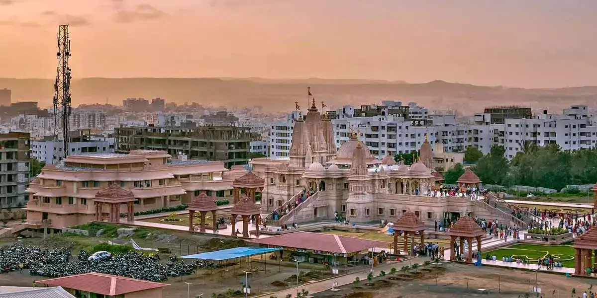 Construction project in Pune requiring crane hire — MYCRANE